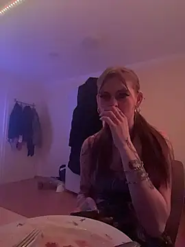 Milli-Kiss online show from 02/11/26, 09:20