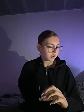 Milli-Kiss online show from 03/30/26, 08:10