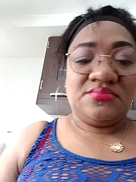 Snapshot of honey-suckle chatting on 02/23/26, 02:36 honey-suckle online show from 02/23/26, 02:36