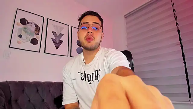 Snapshot of ethan_grace chatting on 02/24/26, 12:14 ethan grace online show from 02/24/26, 12:14