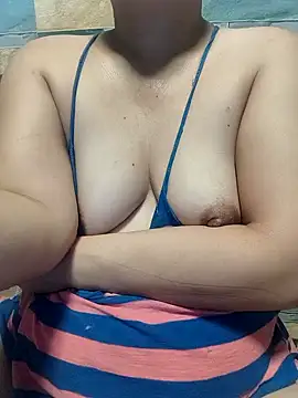 squirtshantal online show from 11/17/25, 01:22