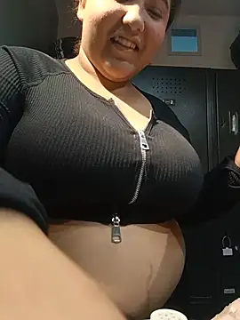 Snapshot of VanessaLanz chatting on 07/16/26, 11:16 VanessaLanz online show from 07/16/26, 11:16