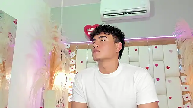 Snapshot of Bastixvontade chatting on 02/19/26, 11:56 Bastixvontade online show from 02/19/26, 11:56