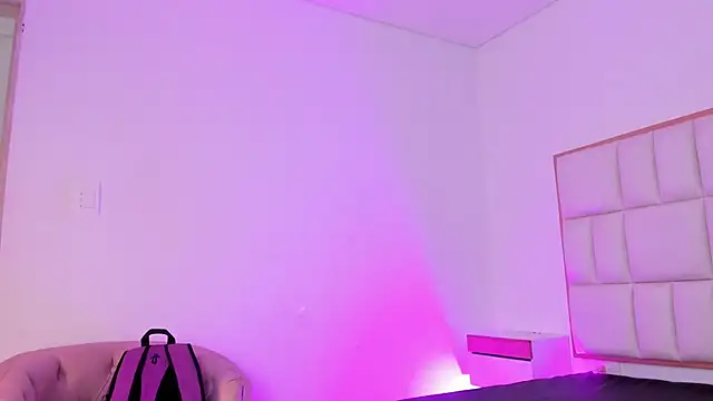 Violetta-foxx online show from 05/05/26, 07:44