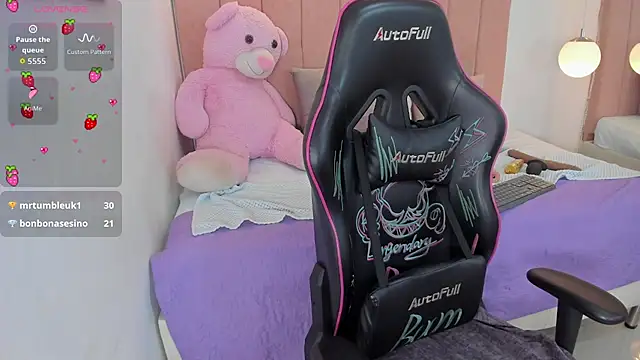 Snapshot of antonella_moon7 chatting on 03/02/26, 05:08 antonella moon7 online show from 03/02/26, 05:08