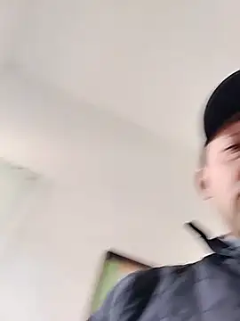 Snapshot of Hachi28 chatting on 03/04/26, 02:34 Hachi28 online show from 03/04/26, 02:34