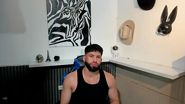 Snapshot of BENEDIICK chatting on 02/25/26, 01:32 BENEDIICK online show from 02/25/26, 01:32