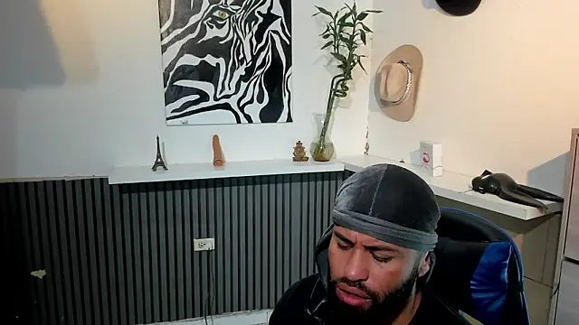 Snapshot of BENEDIICK chatting on 03/03/26, 01:39 BENEDIICK online show from 03/03/26, 01:39