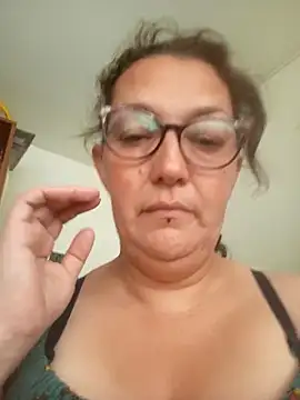  Saraqueen online show from 03/15/26, 06:47