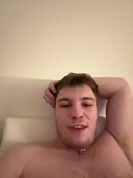 Snapshot of benab888 chatting on 02/27/26, 04:01 benab888 online show from 02/27/26, 04:01