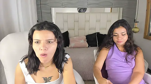 Snapshot of Veyra_sereny chatting on 02/25/26, 11:25 Veyra sereny online show from 02/25/26, 11:25