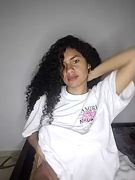 Snapshot of RizHoney chatting on 02/12/26, 12:22 RizHoney online show from 02/12/26, 12:22