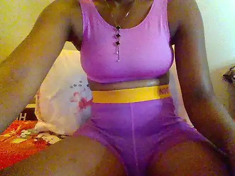 Snapshot of Lunateddy chatting on 02/21/26, 07:48 Lunateddy online show from 02/21/26, 07:48