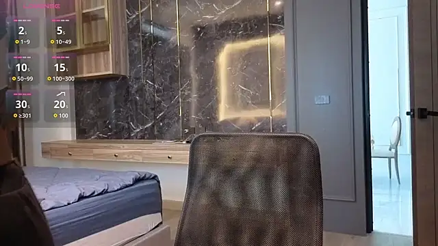 Snapshot of Alittleasaingirl chatting on 02/20/26, 06:26 Alittleasaingirl online show from 02/20/26, 06:26