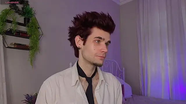 Snapshot of trevor_dreams chatting on 02/16/26, 10:33 trevor dreams online show from 02/16/26, 10:33