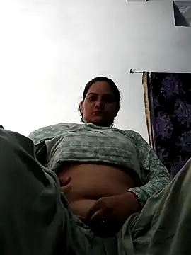 Snapshot of Anushka_Singh0 chatting on 06/25/26, 06:18 Anushka Singh0 online show from 06/25/26, 06:18