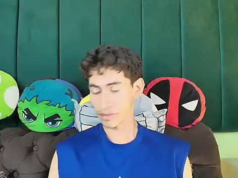 Snapshot of skinny_jean_ chatting on 02/21/26, 07:59 skinny jean online show from 02/21/26, 07:59