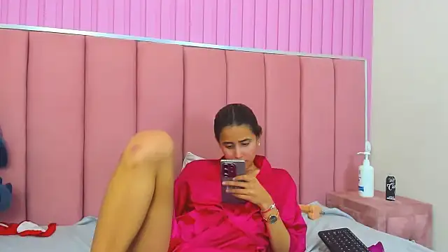 LolaWhite online show from 04/16/26, 11:55