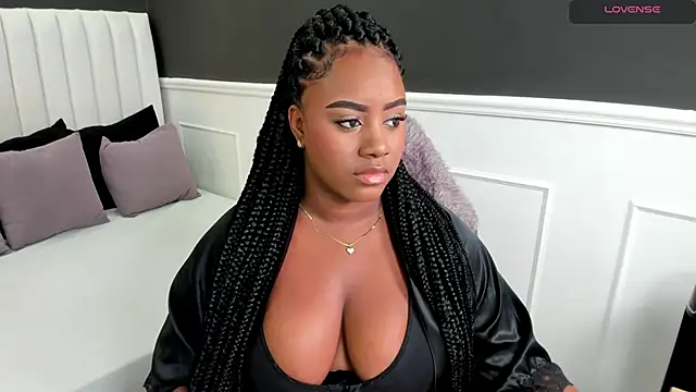 laia fisher  online show from 04/14/26, 10:38