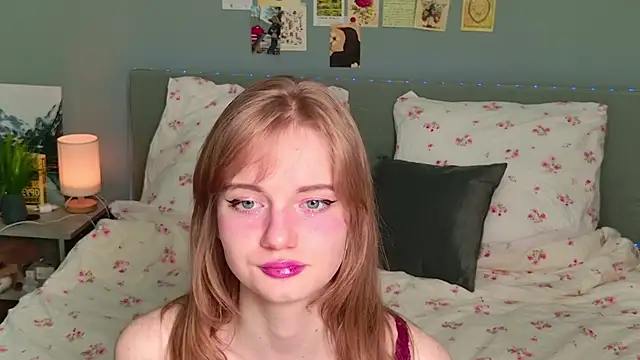 ElfieWhite online show from 06/04/26, 06:14