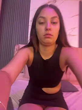 Snapshot of Lucyfer_fire chatting on 02/25/26, 11:53 Lucyfer fire online show from 02/25/26, 11:53