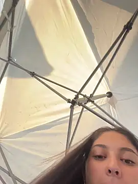 Snapshot of Lucyfer_fire chatting on 02/28/26, 11:44 Lucyfer fire online show from 02/28/26, 11:44