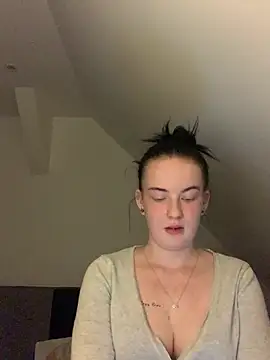 Snapshot of beautyboss chatting on 03/01/26, 09:28 beautyboss online show from 03/01/26, 09:28