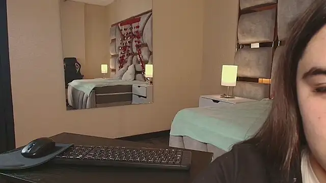 Snapshot of Anya_Volker chatting on 03/02/26, 12:56 Anya Volker online show from 03/02/26, 12:56