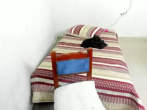 Snapshot of SWEETMILF_HOT chatting on 02/23/26, 06:16 SWEETMILF HOT online show from 02/23/26, 06:16