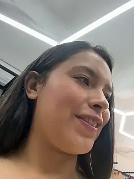 Miss Bella Flame online show from 04/08/26, 04:40