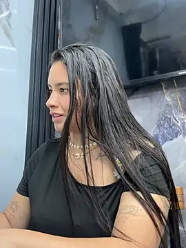 Miss Bella Flame online show from 04/18/26, 07:58