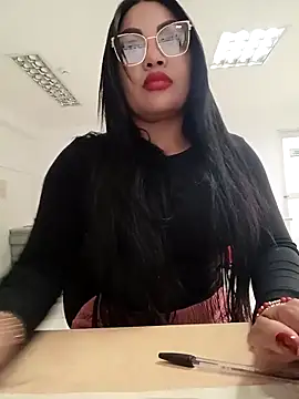 Snapshot of ValeriaVilla2 chatting on 02/18/26, 09:33 ValeriaVilla2 online show from 02/18/26, 09:33