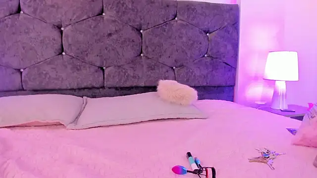 Megan Morphy online show from 04/08/26, 02:06