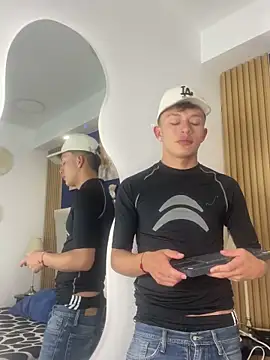 Snapshot of Dark_Nico chatting on 02/24/26, 04:43 Dark Nico online show from 02/24/26, 04:43