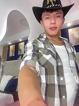 Snapshot of Dark_Nico chatting on 03/03/26, 04:29 Dark Nico online show from 03/03/26, 04:29