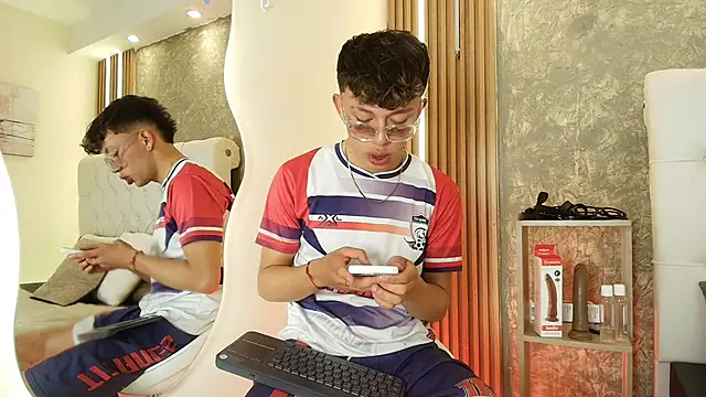 Dark Nico online show from 04/01/26, 03:40