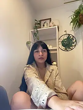 Snapshot of Abril_Thompson221 chatting on 04/01/26, 01:17 Abril Thompson221 online show from 04/01/26, 01:17