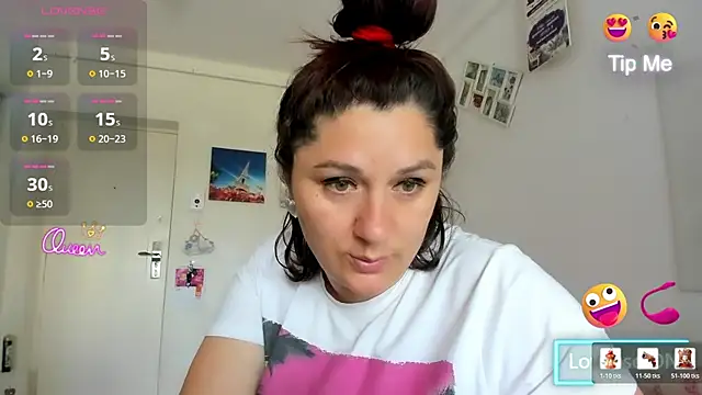 Snapshot of EVELYNA88 chatting on 07/15/26, 11:15 EVELYNA88 online show from 07/15/26, 11:15