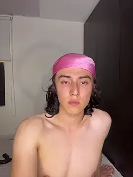 Snapshot of sol_summers chatting on 03/21/26, 10:57 sol summers online show from 03/21/26, 10:57