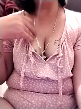 Snapshot of Arely_Sweet chatting on 03/06/26, 04:53 Arely Sweet online show from 03/06/26, 04:53