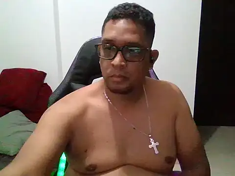 Snapshot of gordogruesa chatting on 04/26/26, 01:25 gordogruesa online show from 04/26/26, 01:25
