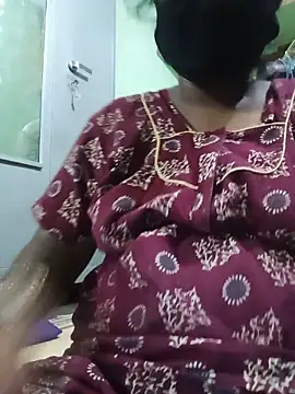 tamilkaviya431 online show from 05/18/26, 11:43