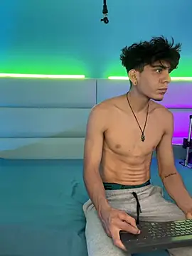 abrilandjulian online show from 02/26/26, 12:04