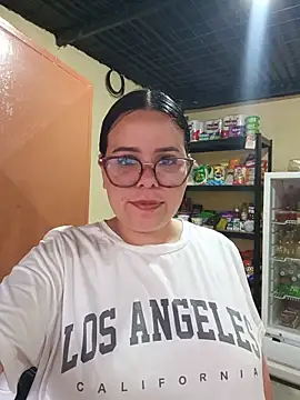 Snapshot of Blanquita_vip chatting on 06/18/26, 11:03 Blanquita vip online show from 06/18/26, 11:03