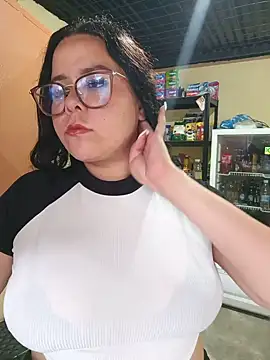 Snapshot of Blanquita_vip chatting on 07/11/26, 11:35 Blanquita vip online show from 07/11/26, 11:35