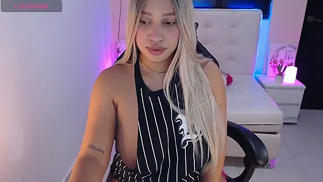 heelen21 online show from 03/26/26, 04:51