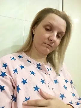 Snapshot of SusanGold9211 chatting on 02/26/26, 07:57 SusanGold9211 online show from 02/26/26, 07:57