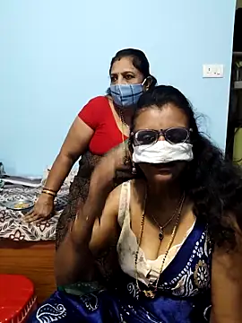 Snapshot of Kannadasexywifes chatting on 04/23/26, 12:29 Kannadasexywifes online show from 04/23/26, 12:29