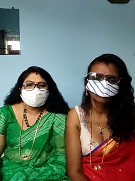 Snapshot of Kannadasexywifes chatting on 04/29/26, 05:33 Kannadasexywifes online show from 04/29/26, 05:33