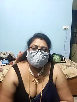 Snapshot of Kannadasexywifes chatting on 05/08/26, 05:07 Kannadasexywifes online show from 05/08/26, 05:07